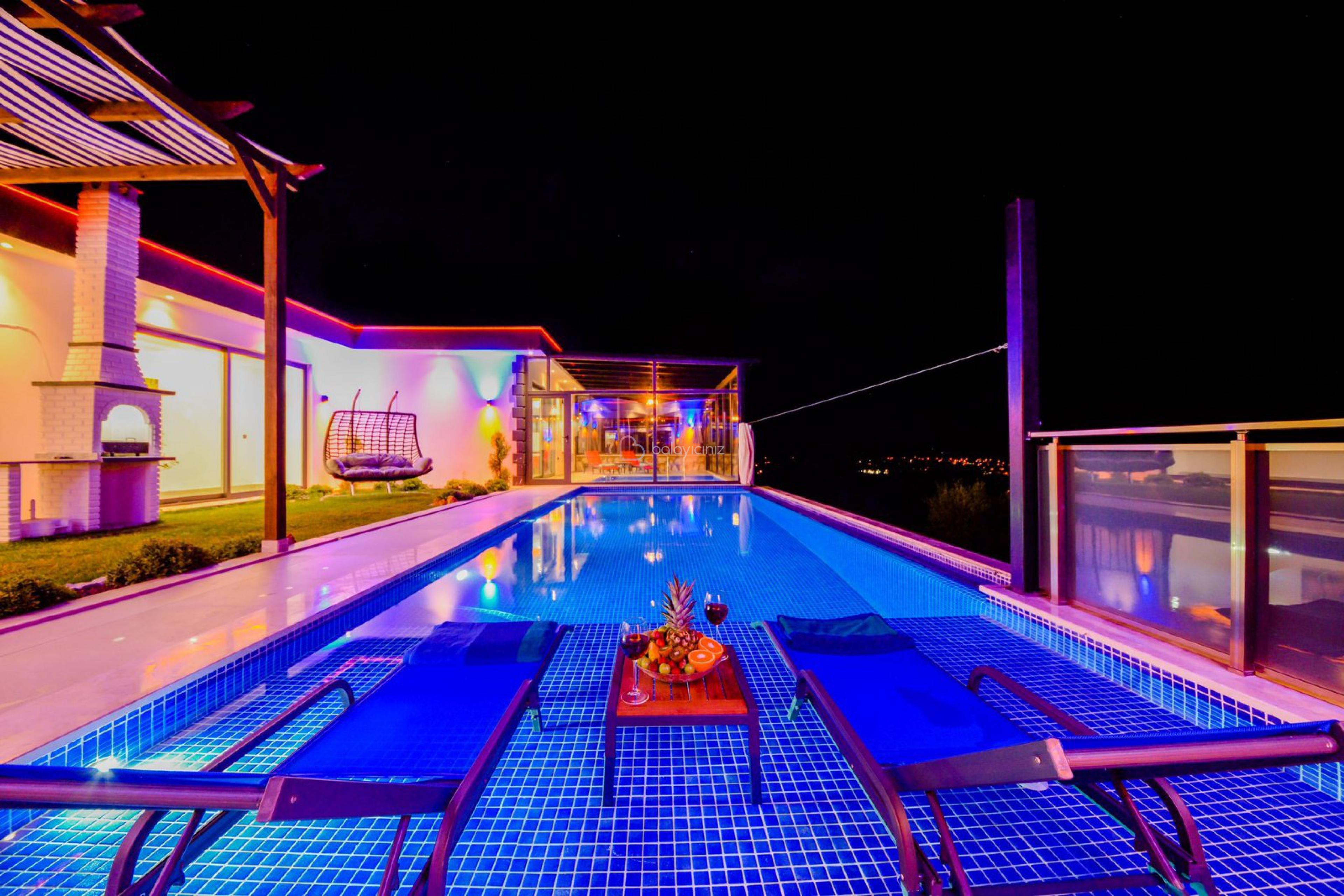 Korunaklı Kiralık Villa