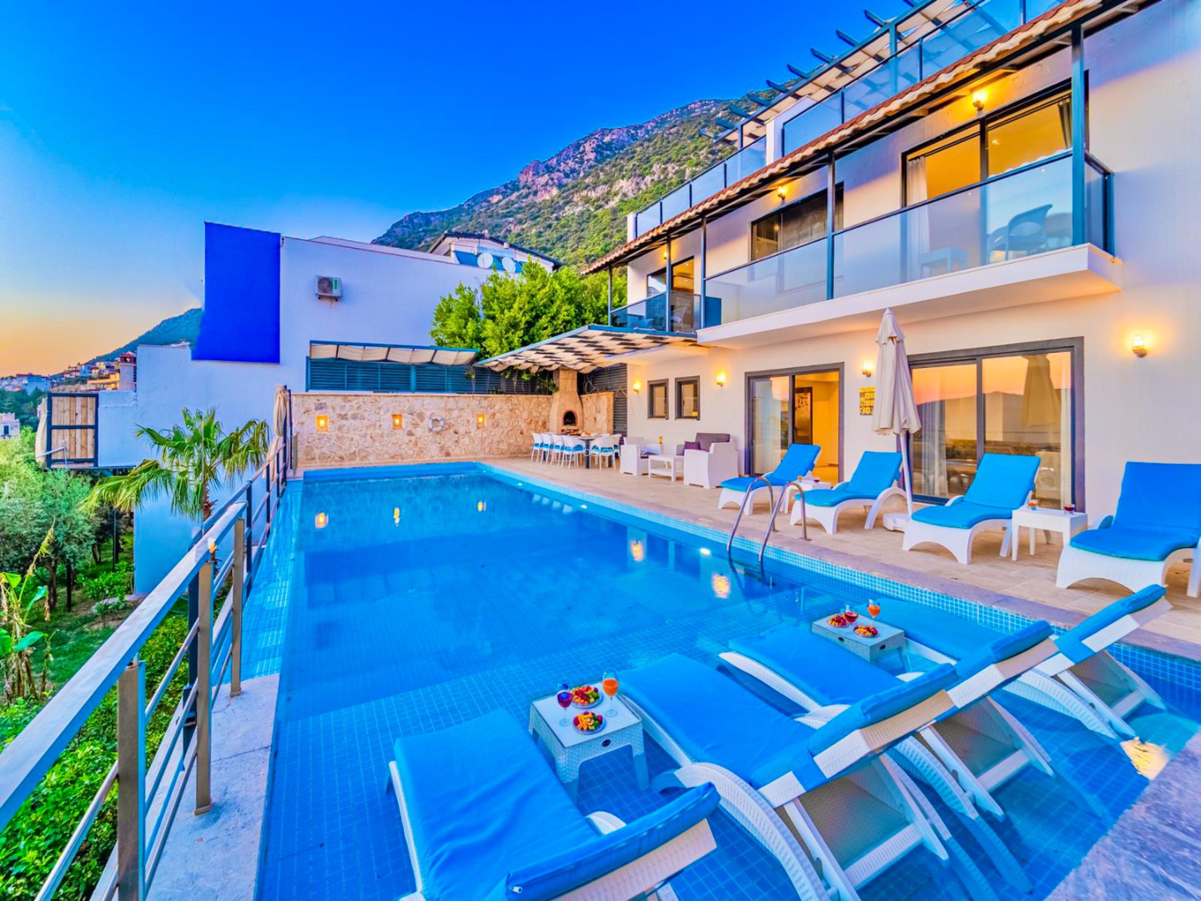 Villa Elmas Duo