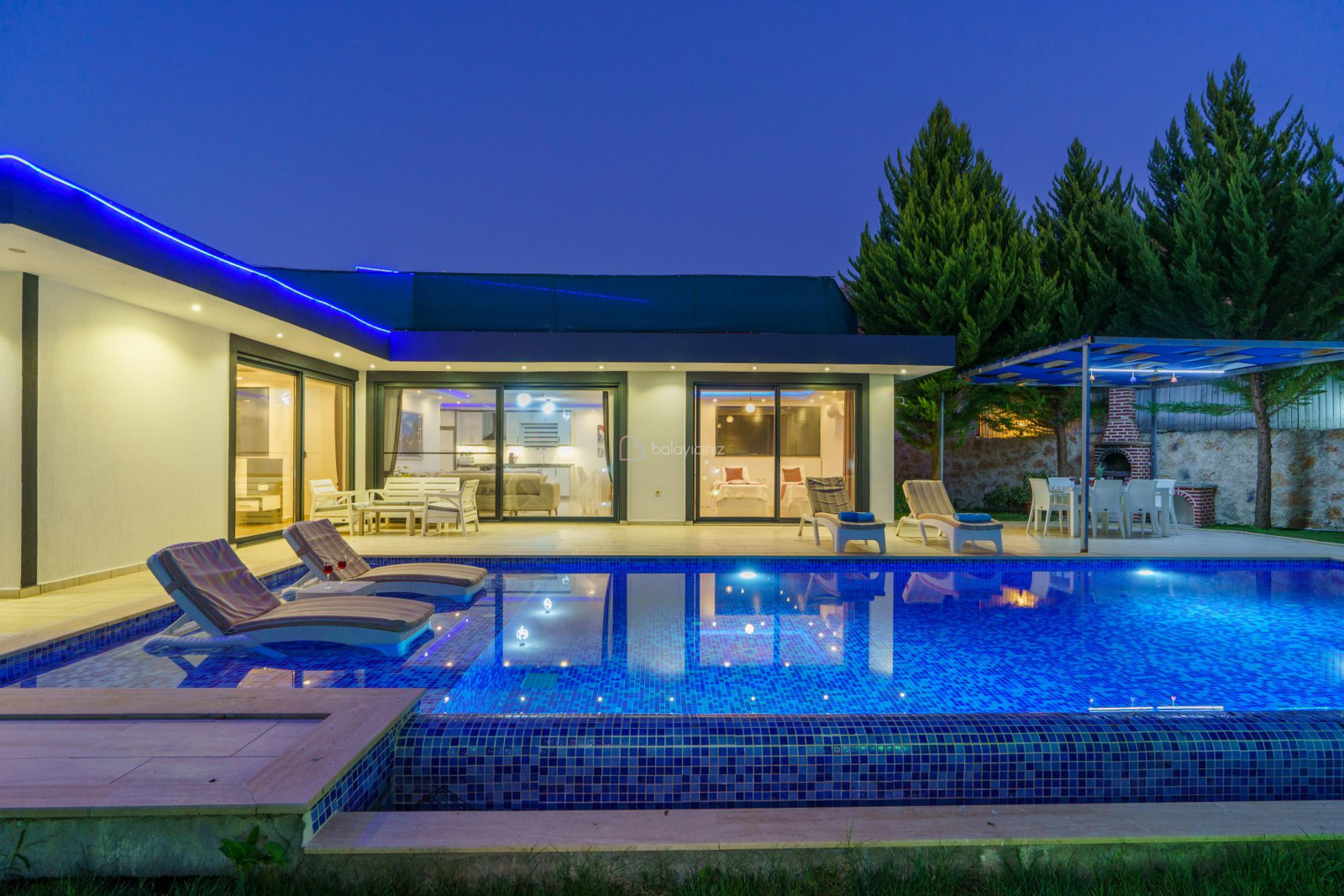 Villa Purple