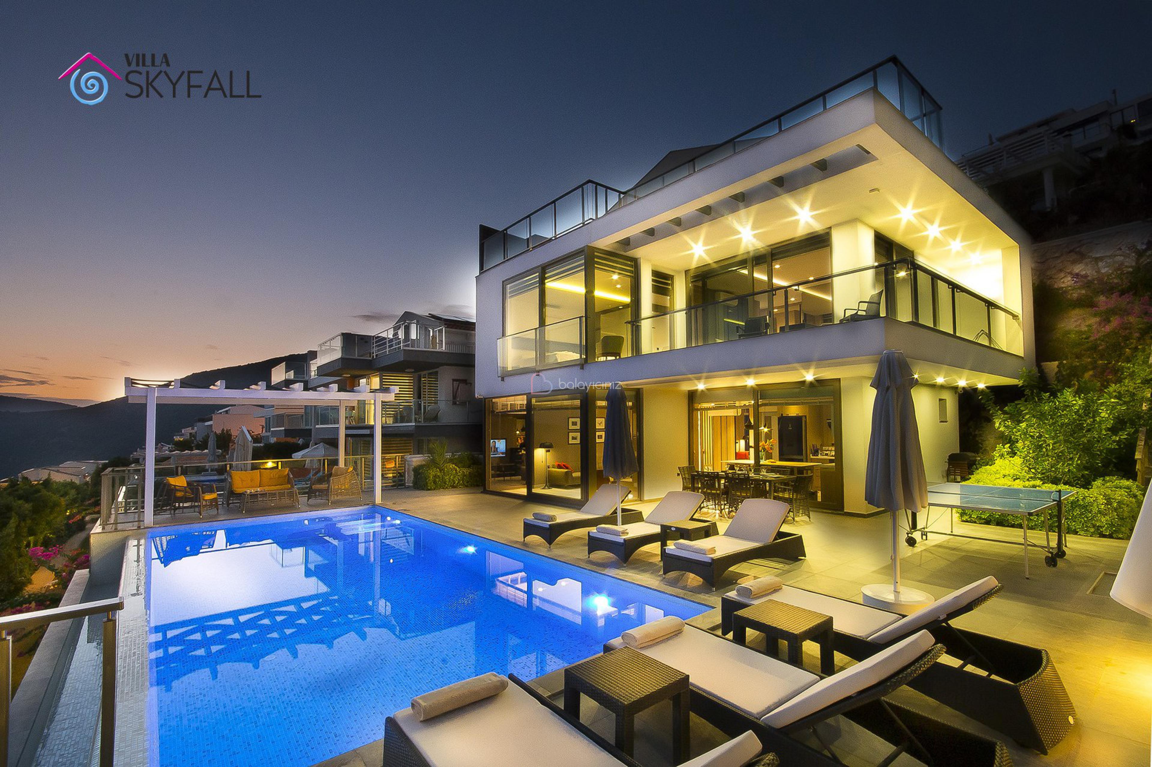Villa Skyfall