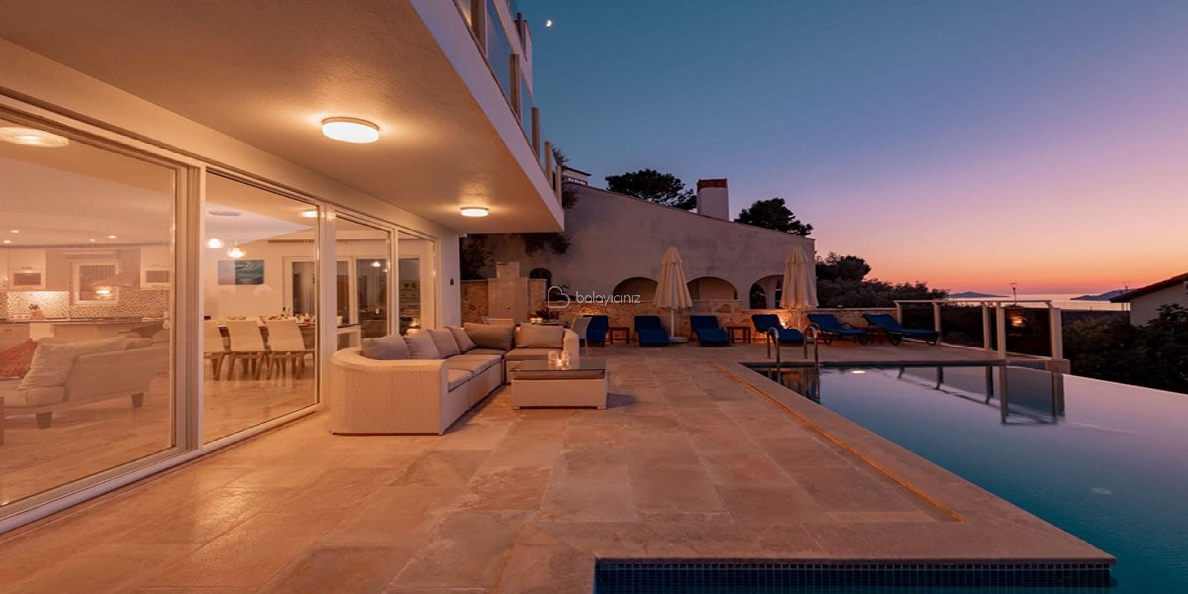 Villa İona