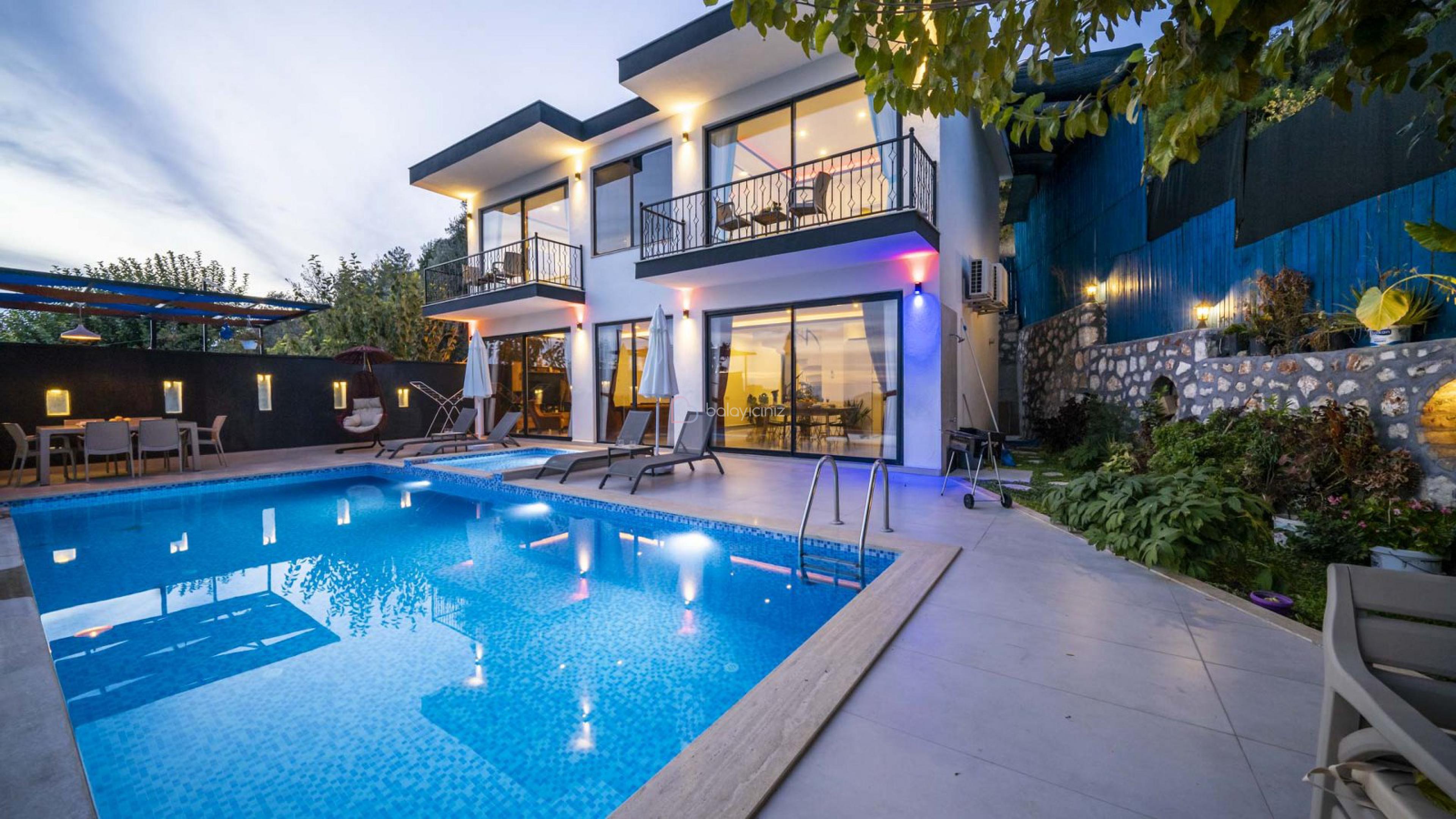 Villa Karadayı Duo