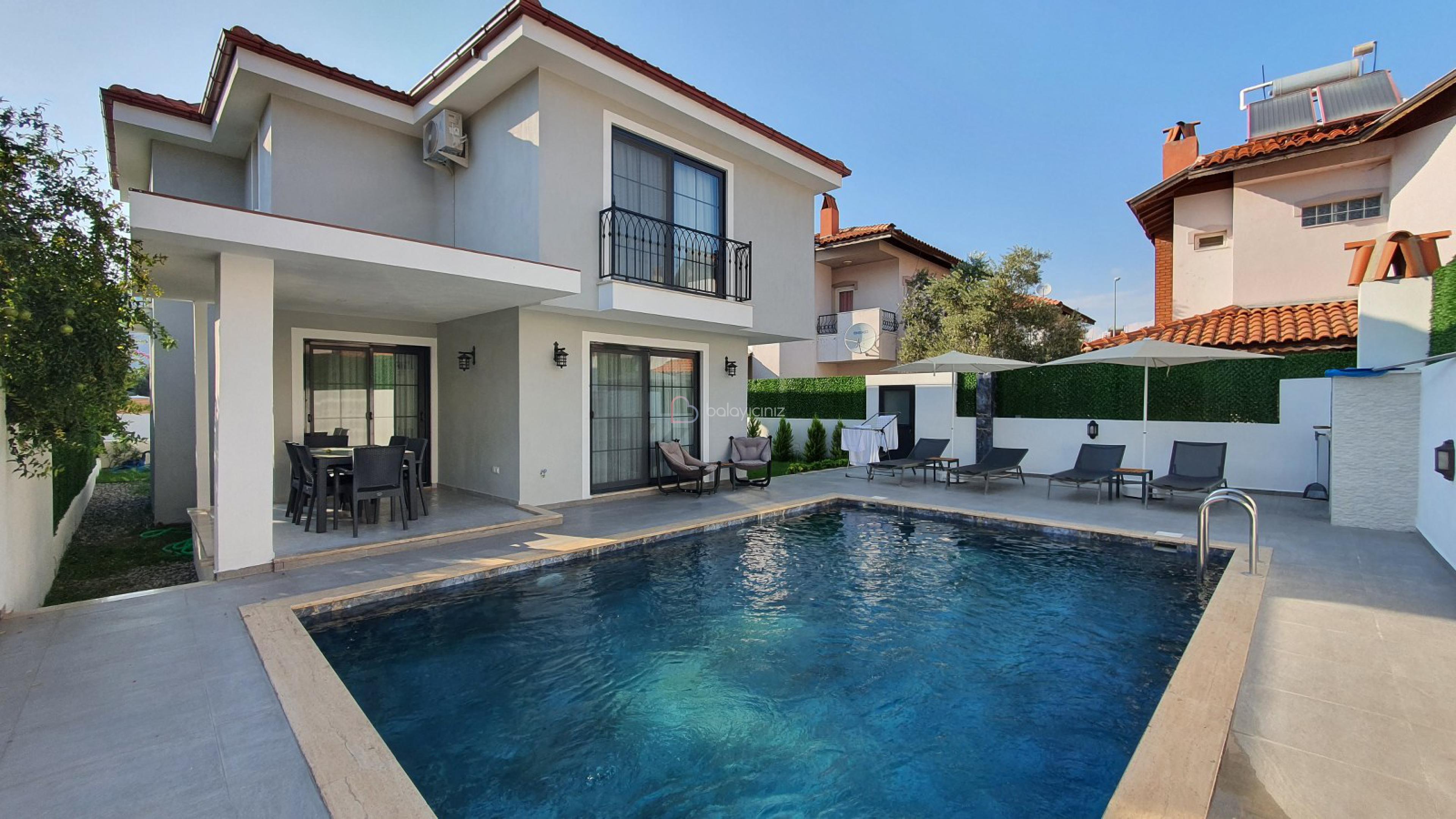 Villa Saki