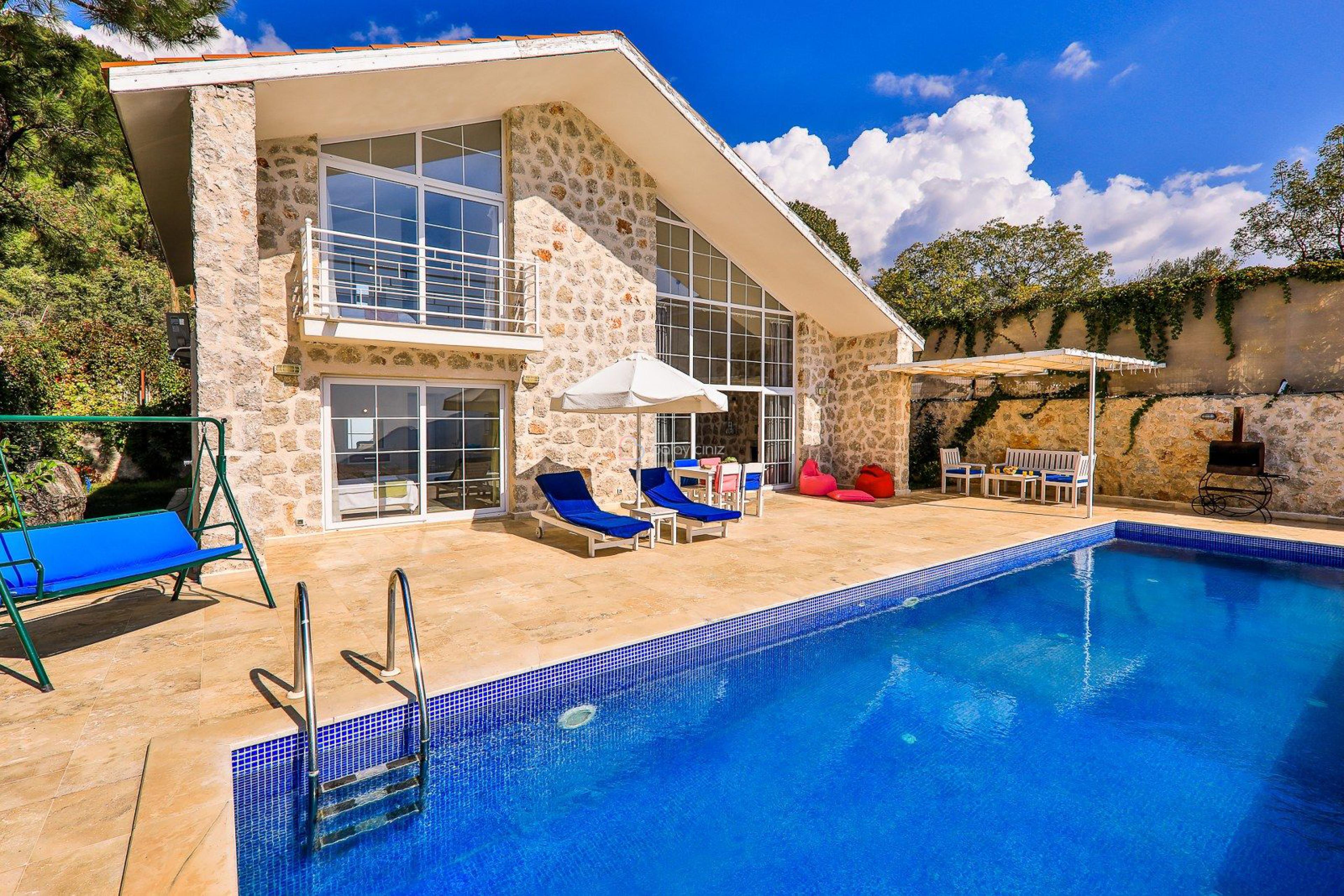 Villa Hira 2