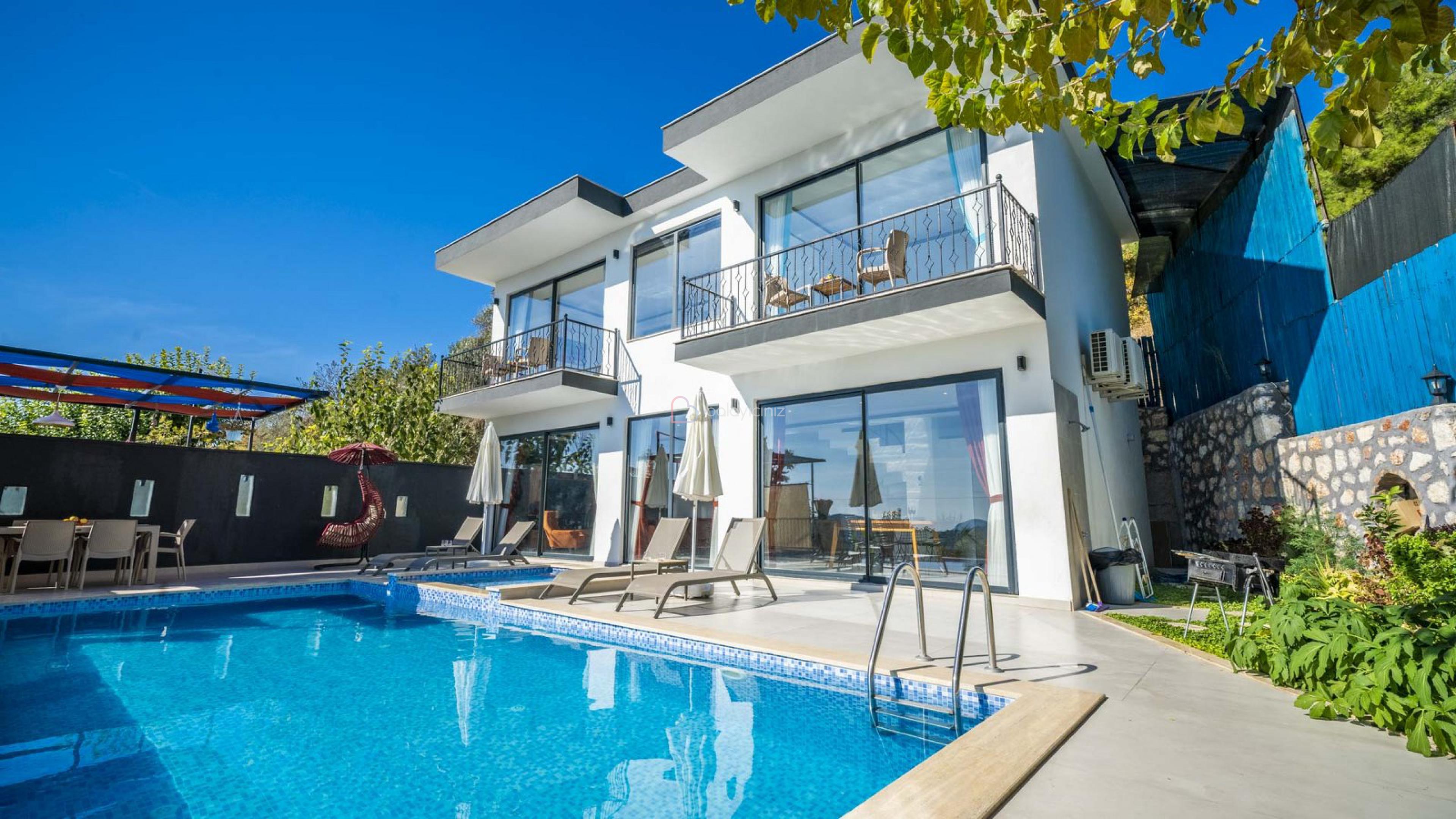 Villa Karadayı Duo