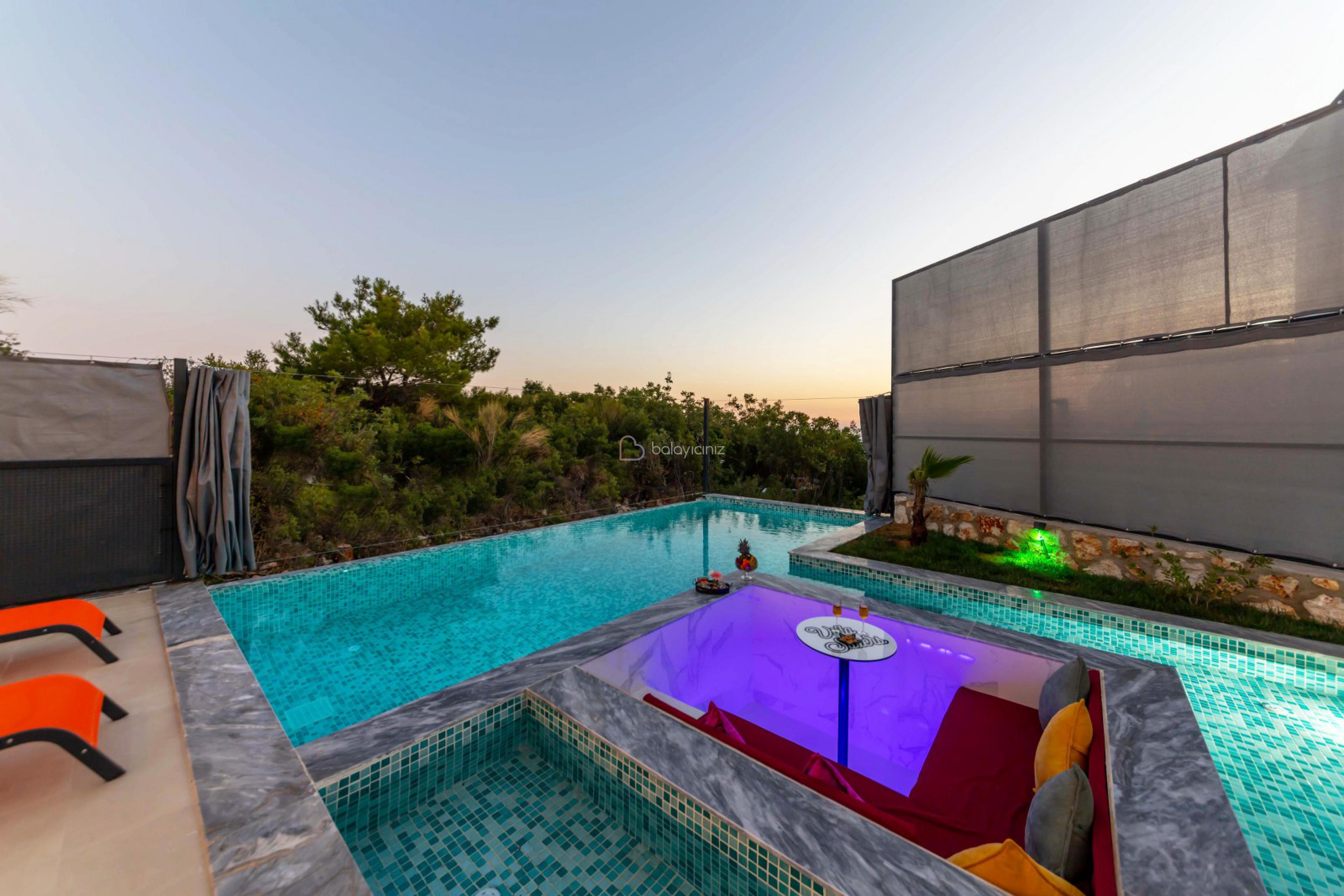 Villa Sister