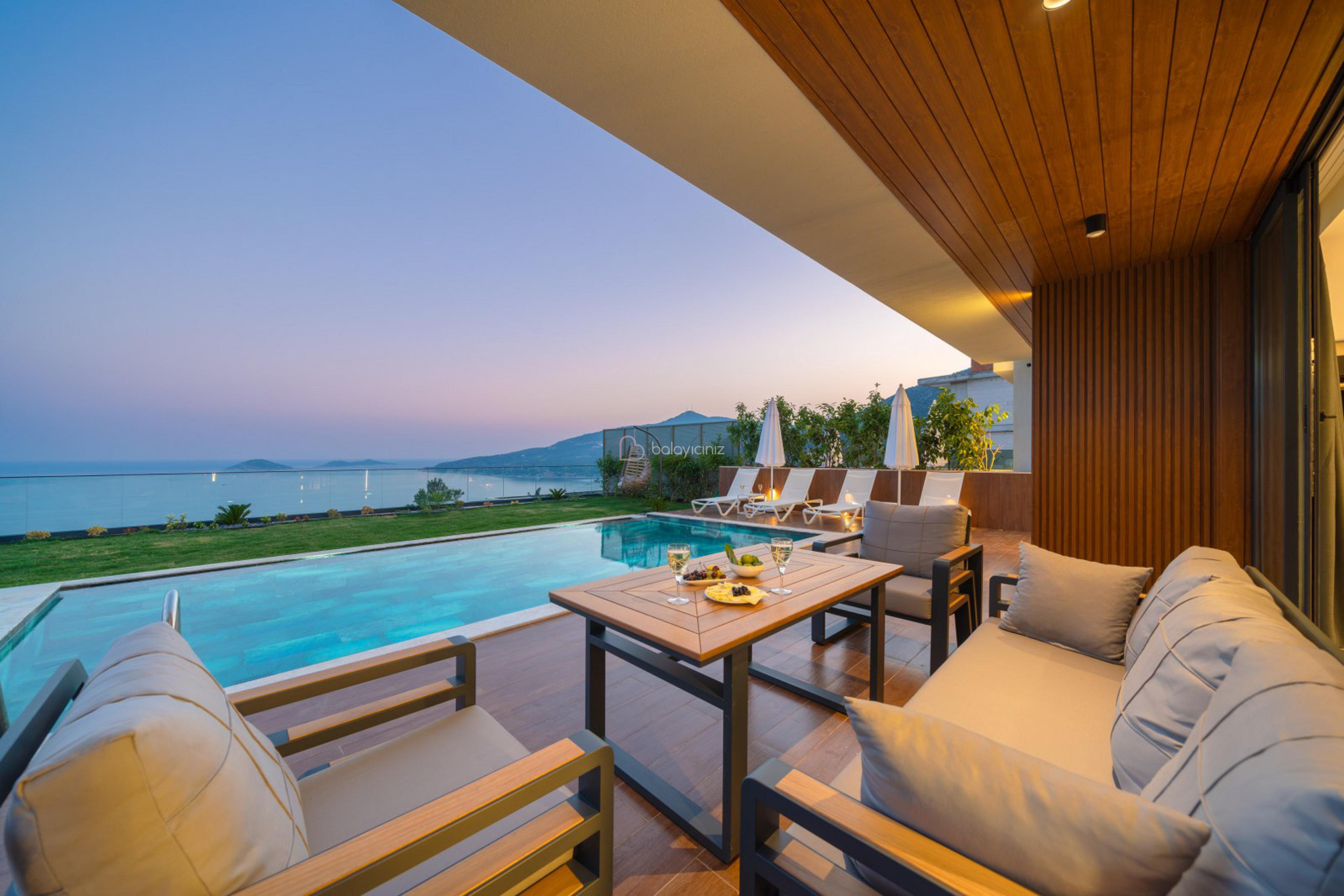 Villa Aura A