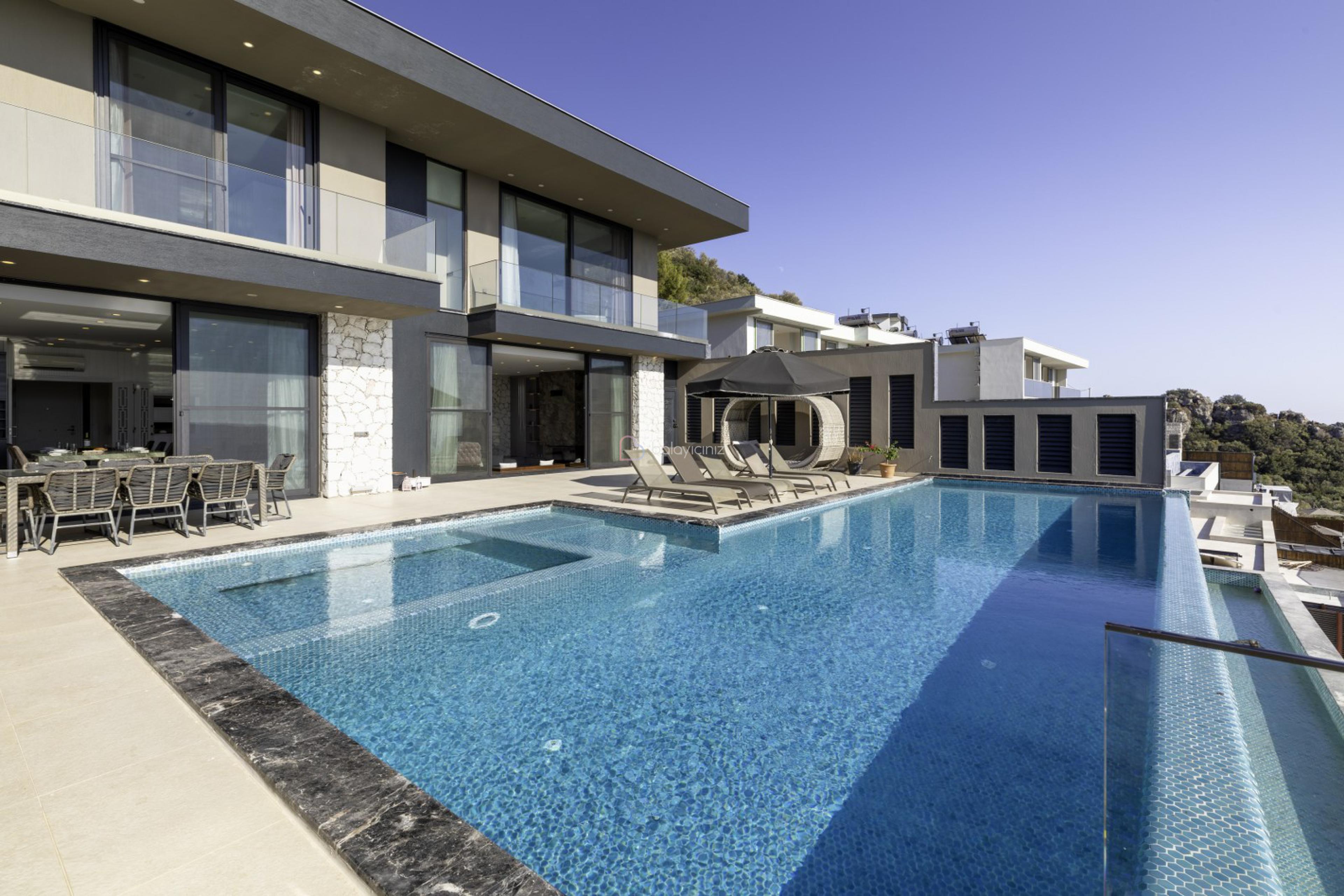 Villa Mira Deluxe