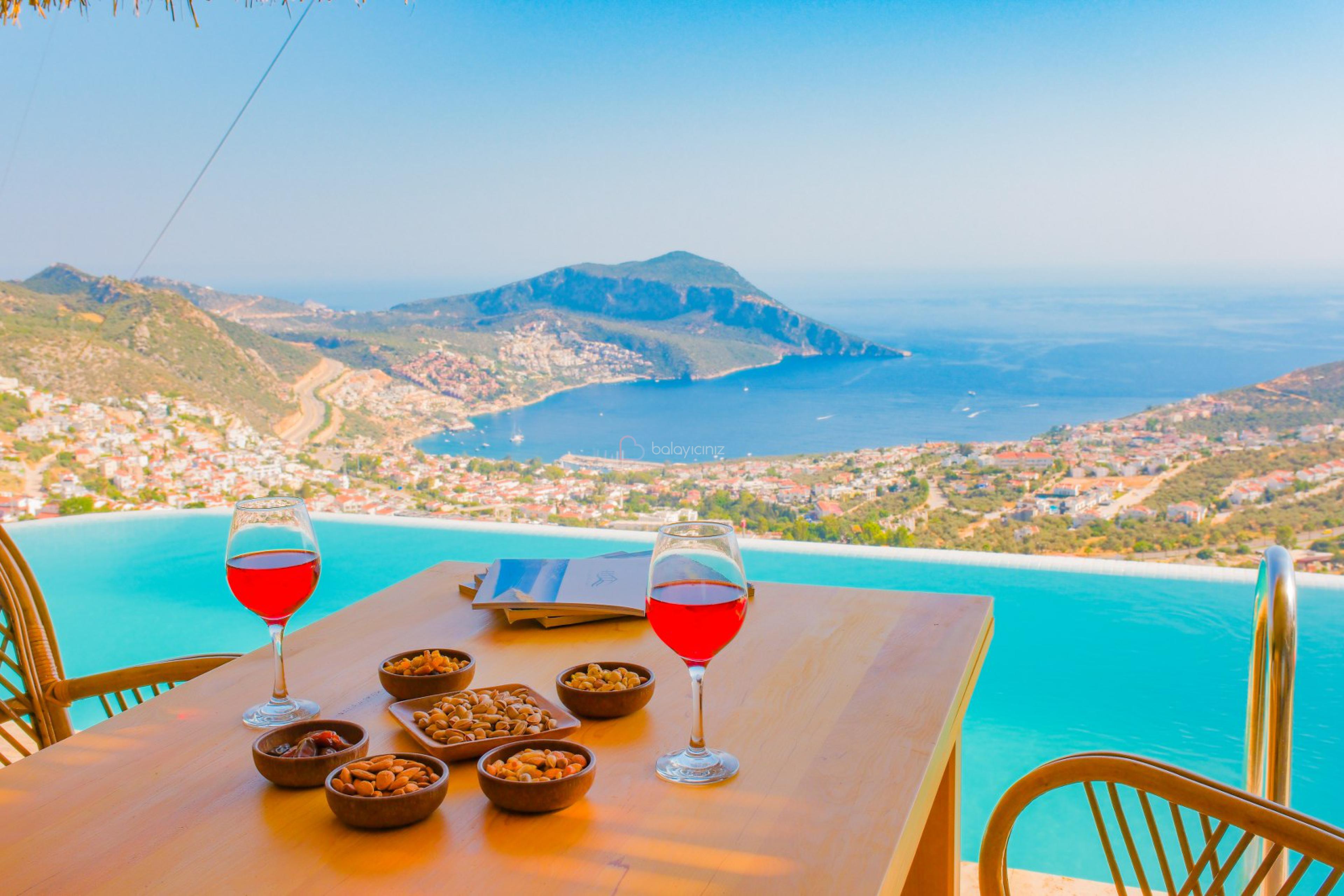 Villa Shmayaa Tiny