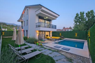 Villa Aras Duo