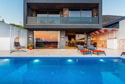 Likya Black Exclusive