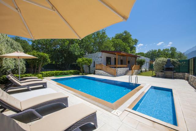 Villa Mercan Kayaköy, 8 Kişi Kapasiteli, Doğa Manzaralı, Geniş Aileye Özel, Kiralik Villa, Fethiye, Balayiciniz